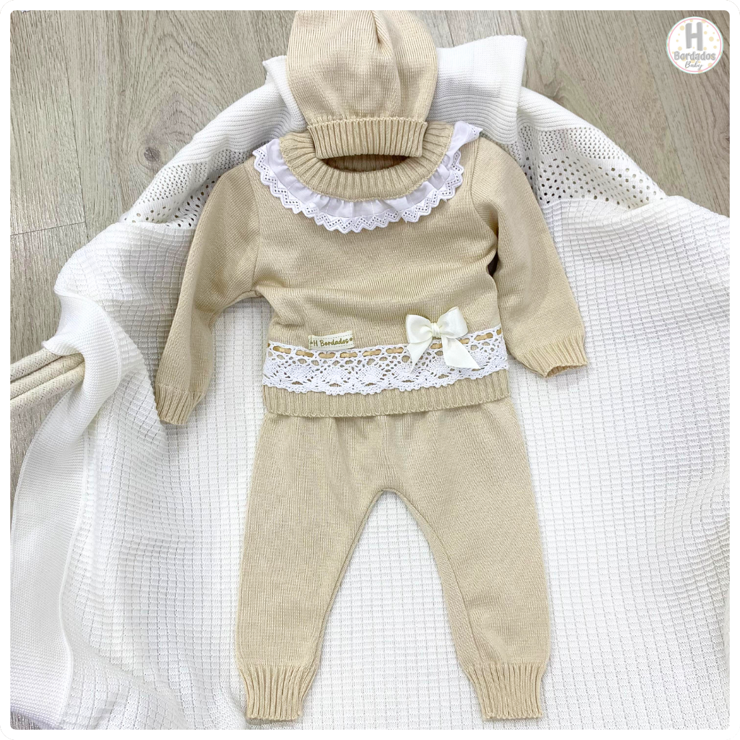 Ajuar manta tejida y conjunto tipo español